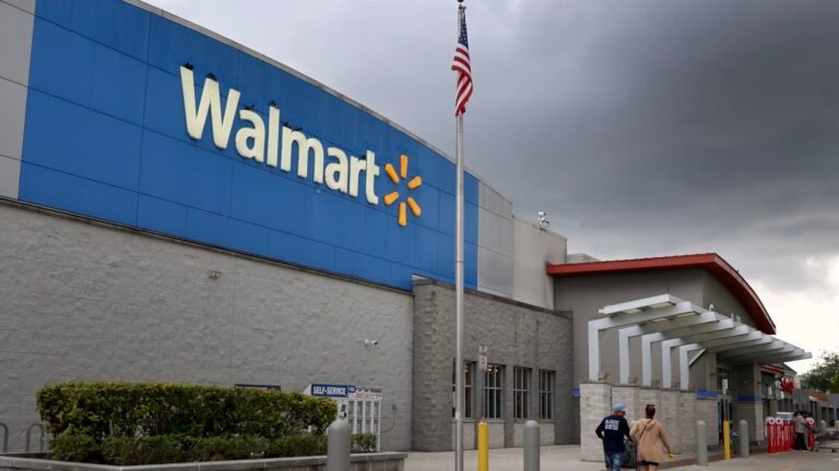 Walmart just had its worst day in 4 years. JPMorgan says buy it now