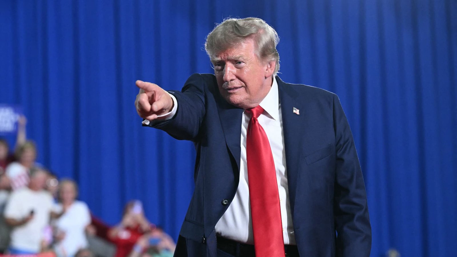 Trump’s oil and gas stocks gained up to $15.5 million amid Iran war, congressional Democrats say