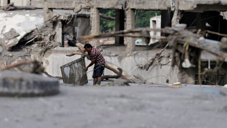 Nearly 1,500 missing in Nepal and China after devastating Himalaya flood