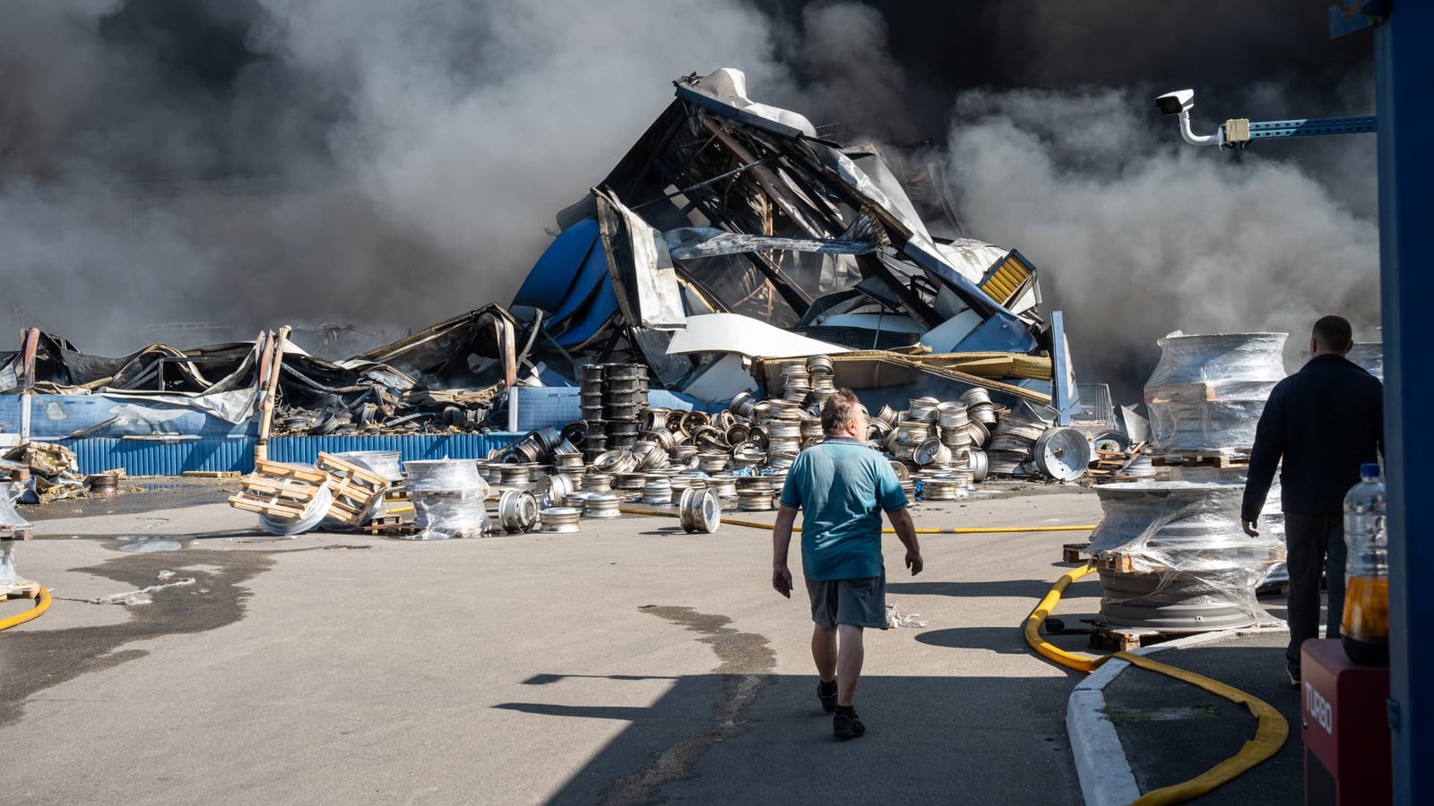 Russian strike on Kyiv-area warehouse causes detonation, killing 27
