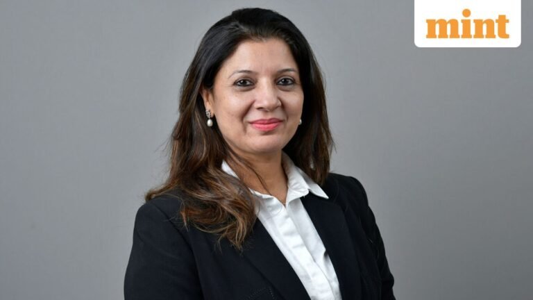 Buy or sell: Gift Nifty signals gap-down start, Vaishali Parekh recommends three intraday stocks to buy today
