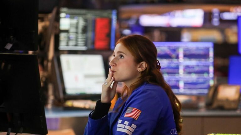 US stocks mixed after retail sales data, Middle East in focus