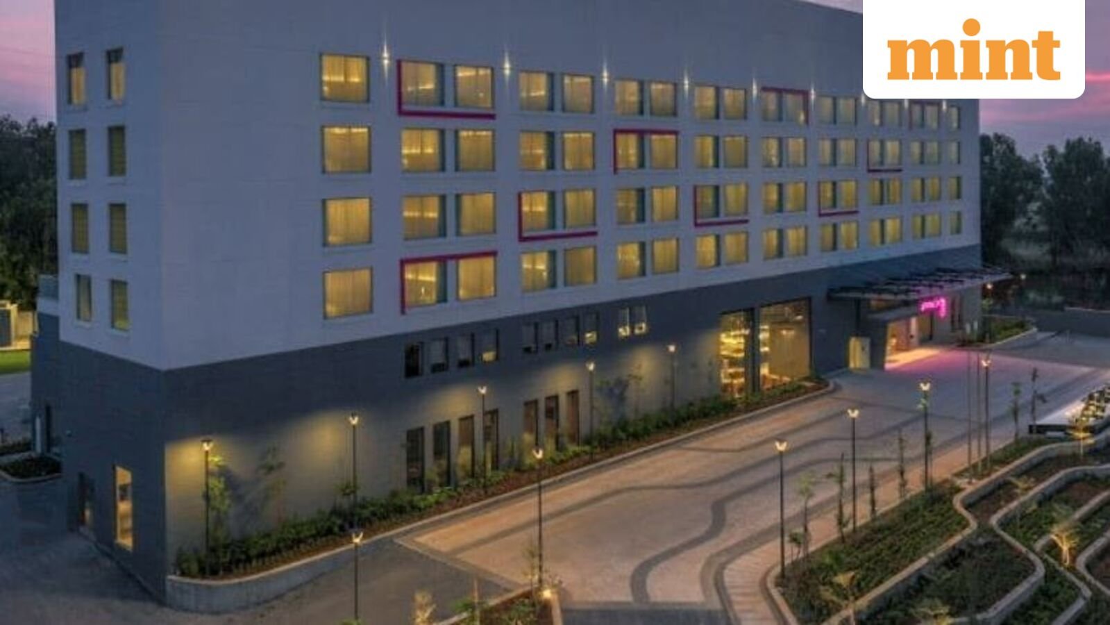 Marriott Q2 earnings rise on higher hotel prices, annual room revenue outlook raised