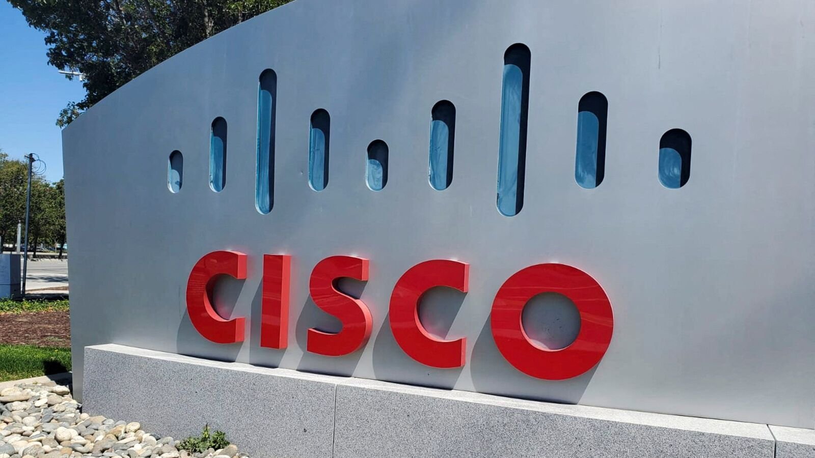 Cisco stock rises ahead of Q4 earnings as investors focus on AI networking demand