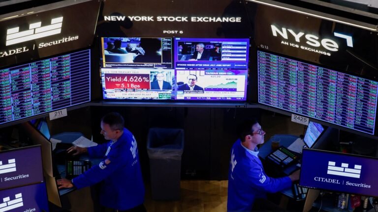 US stocks mixed as Iran tensions weigh, Anthropic outlook lifts tech stocks