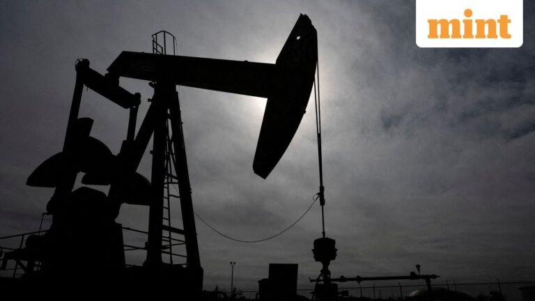 Crude oil prices extend losses despite ongoing US-Iran war tensions. What's near-term outlook?