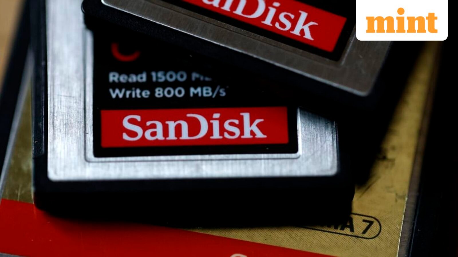 SanDisk shares dive 14% after soft revenue forecast eclipses strong Q4 earnings
