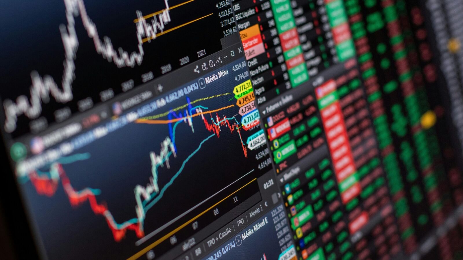 Top Gainers &amp; Losers on 19 Aug: Netweb Tech, Bata, Reliance Power, Bharat Dynamics, Tata Chemicals among top losers