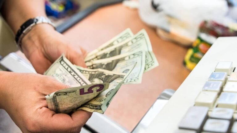 Amex launches high-yield savings account to complement business checking