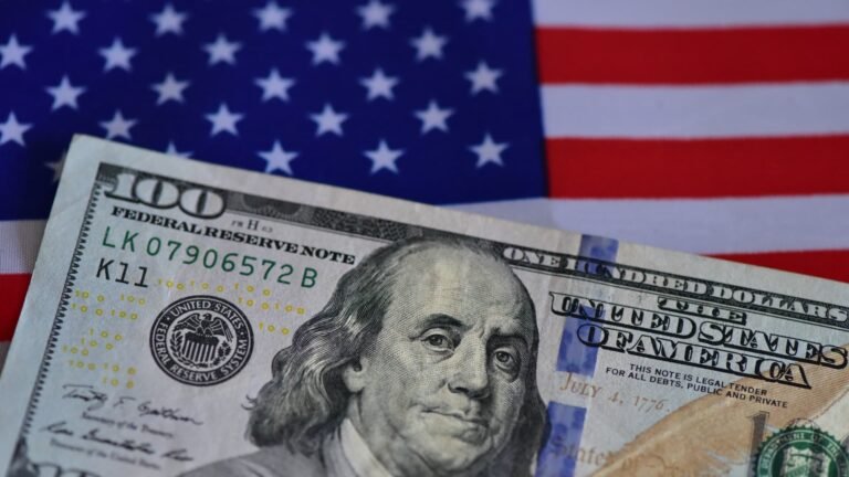 These emerging markets are favored to get 'a wall of money' from carry trades