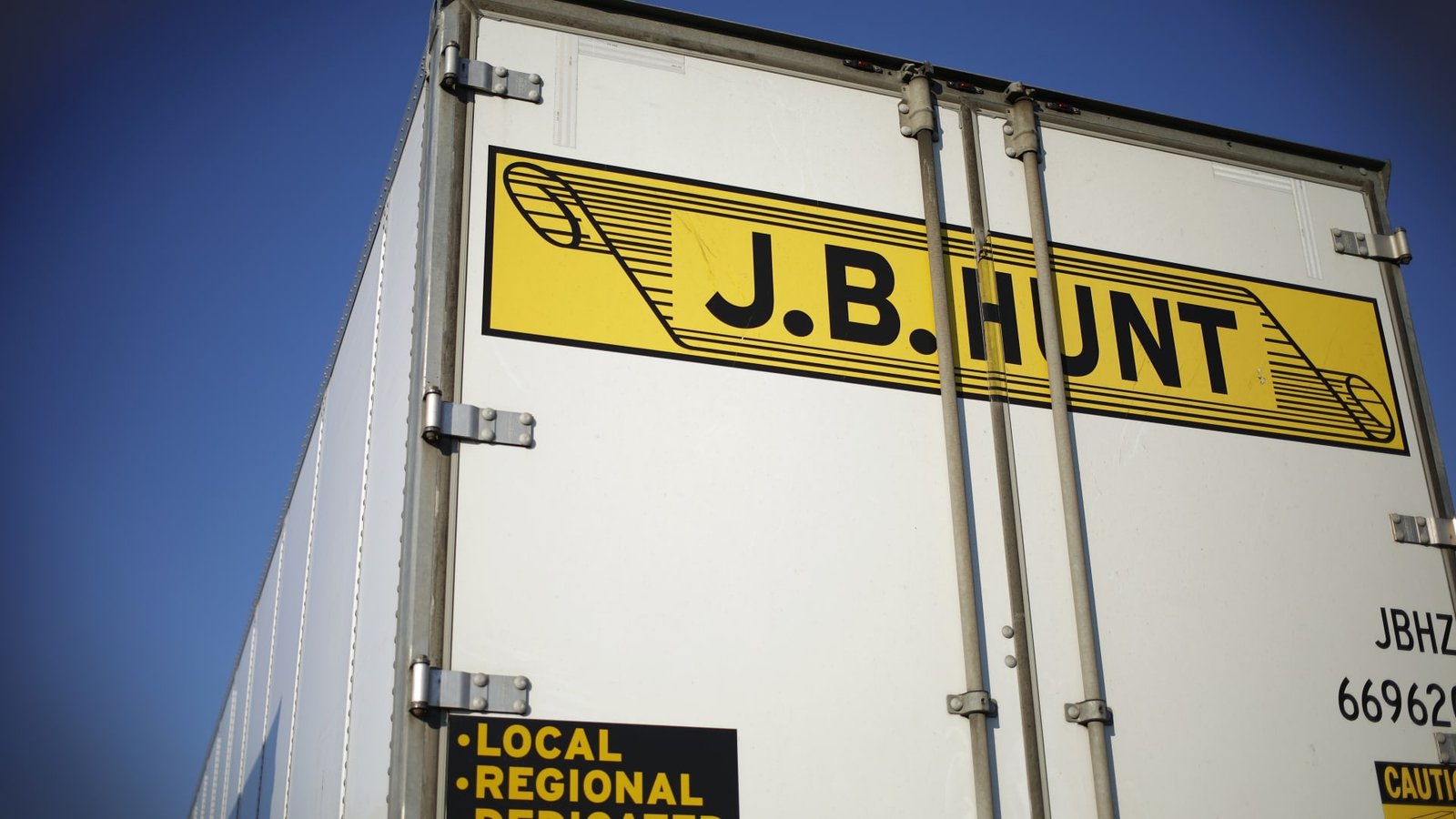 J.B. Hunt stock plunges 10% after company warns third-quarter earnings will fall