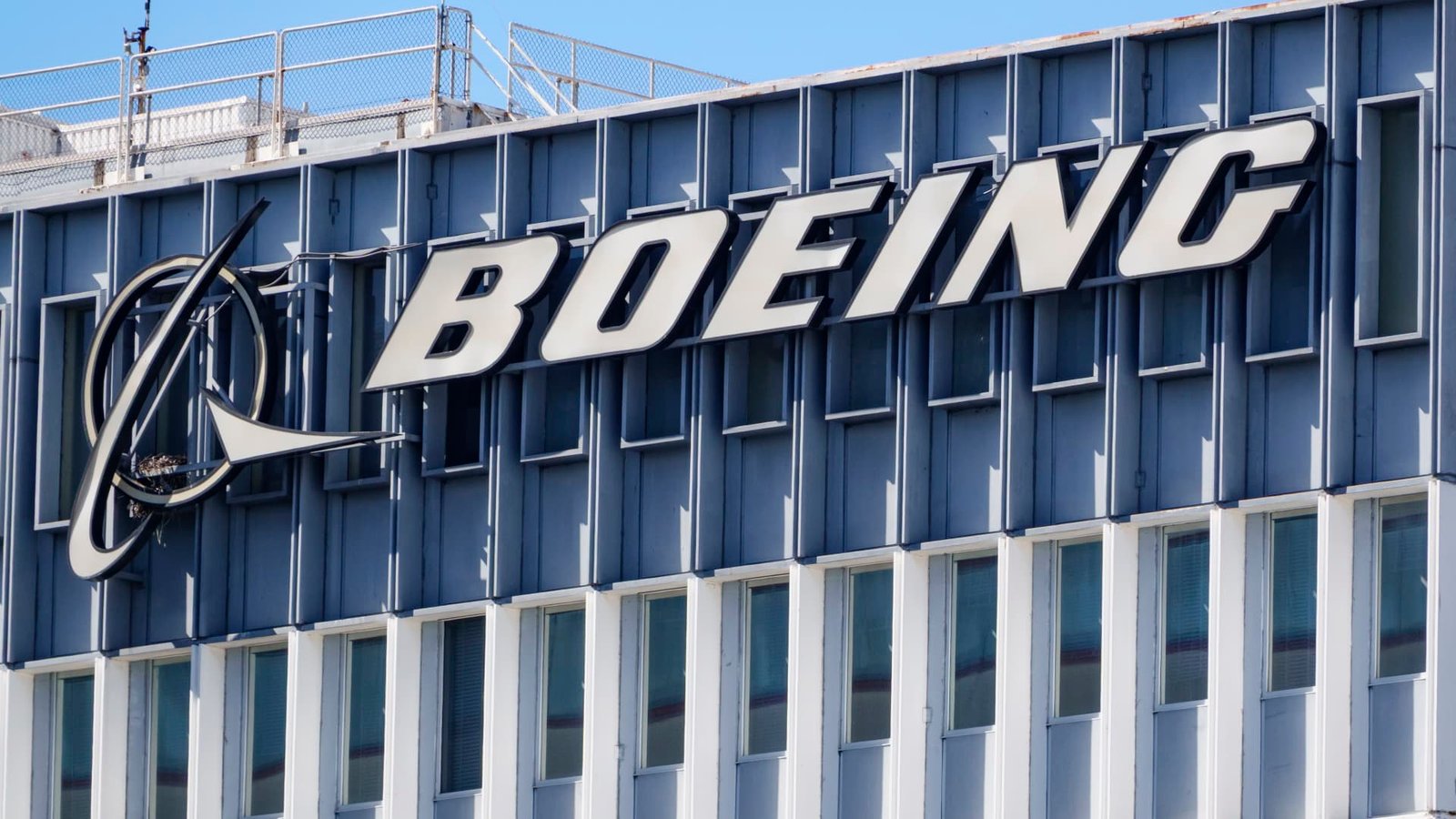 Why Jim Cramer isn't buying more Boeing despite its huge Navy contract win