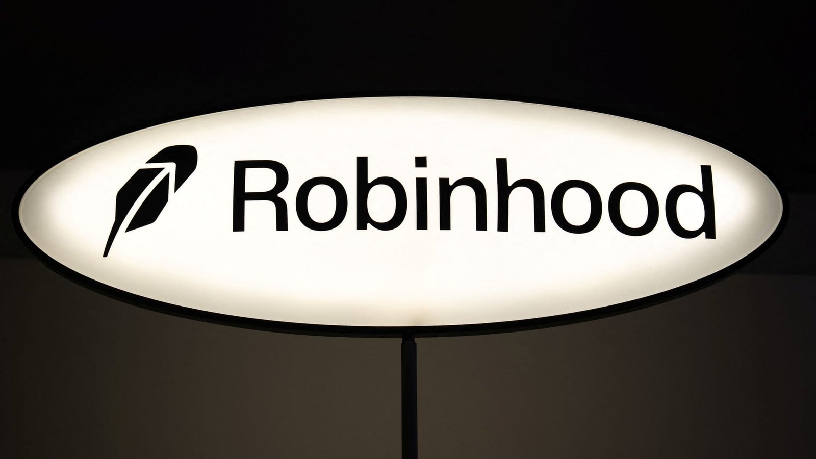 Stocks making the biggest moves premarket: Robinhood, Boeing, Moderna & more