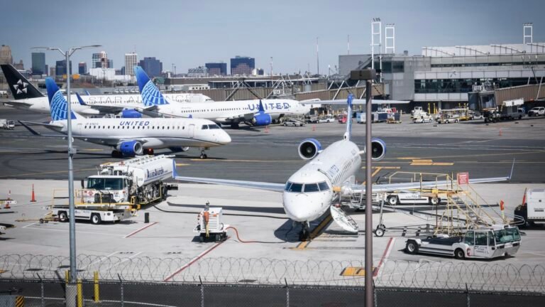 FAA halts flights to Newark and Philadelphia because of equipment issue