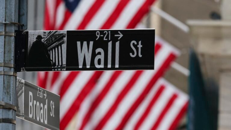 Higher interest rates can be scary for stocks — but it's not that simple