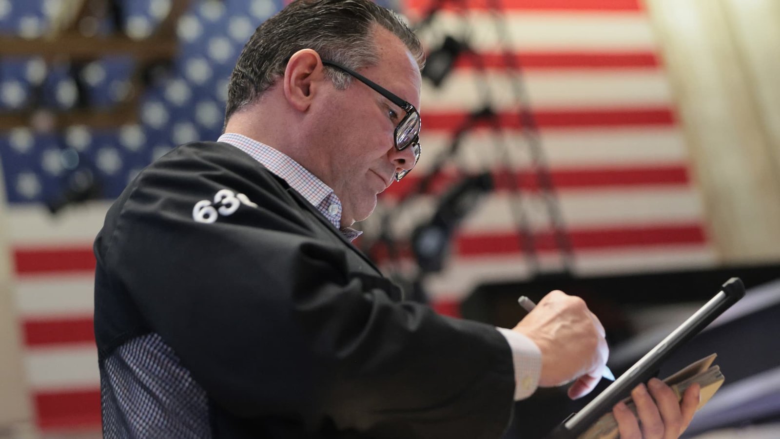 Treasury yields move higher as investors await key wholesale inflation data