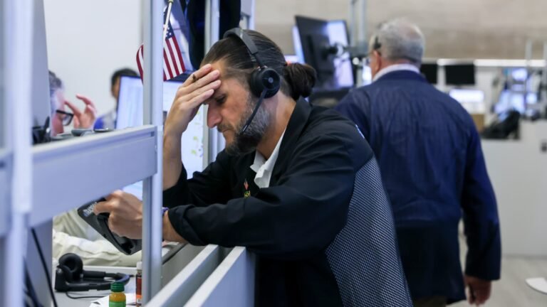 Stocks are starting out September under pressure. Bank of America zeroes in on key level