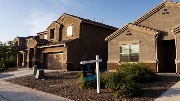 Demand for riskier mortgages rises again, along with interest rates