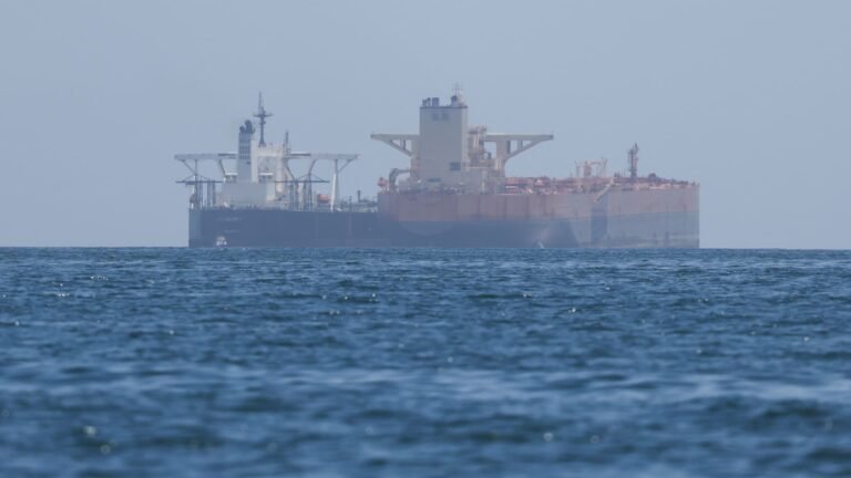 Oil extends losses as Saudi Arabia reportedly offers ship-to-ship crude transfers after pipeline hit