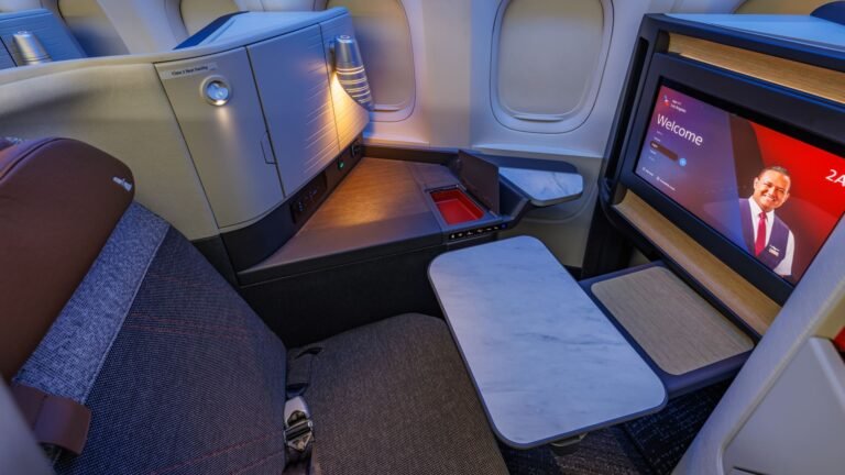 American Airlines continues premium push with redesigned Boeing planes
