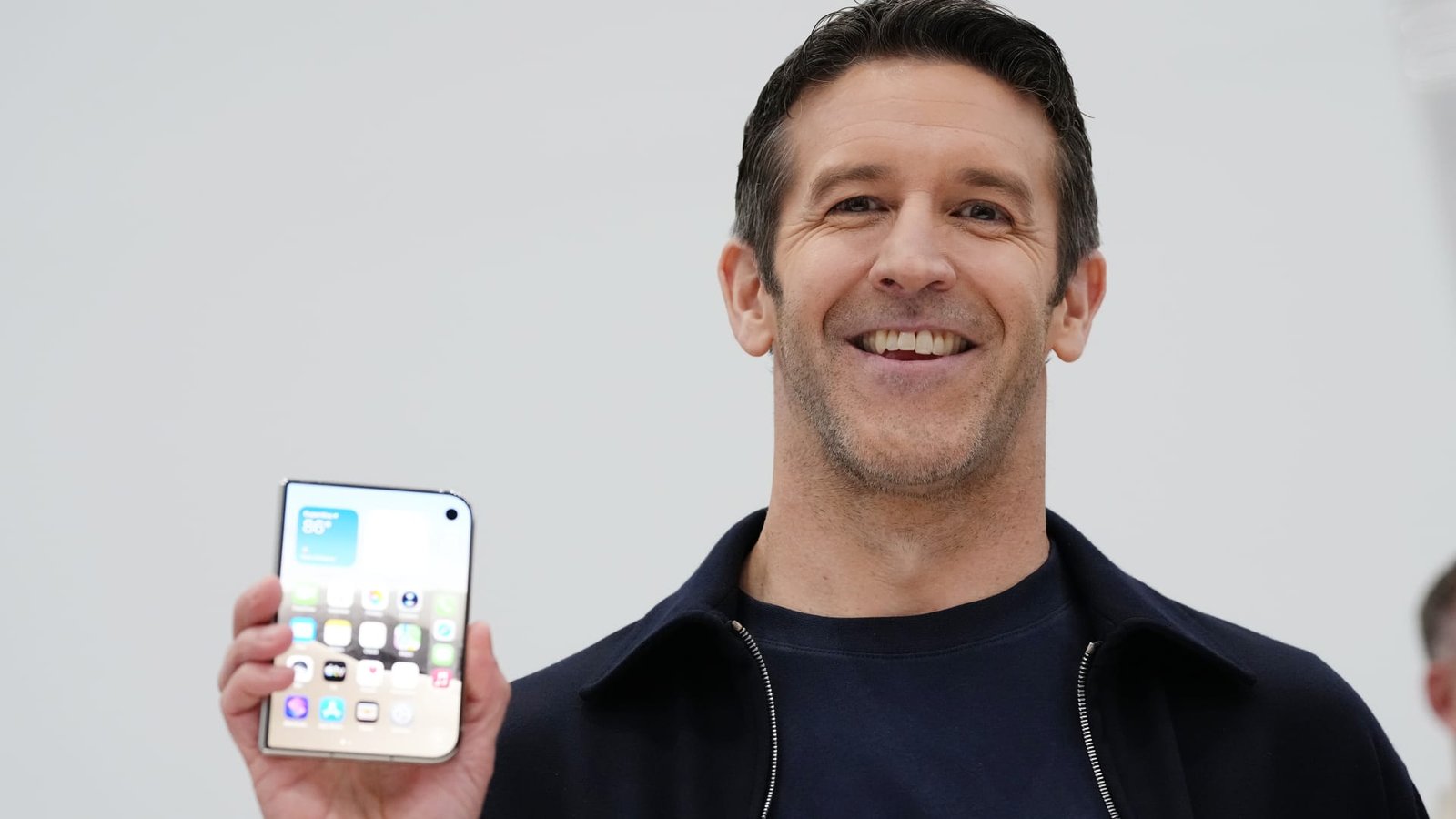 How Wall Street viewed Apple's foldable iPhone and what the Duo means for the stock