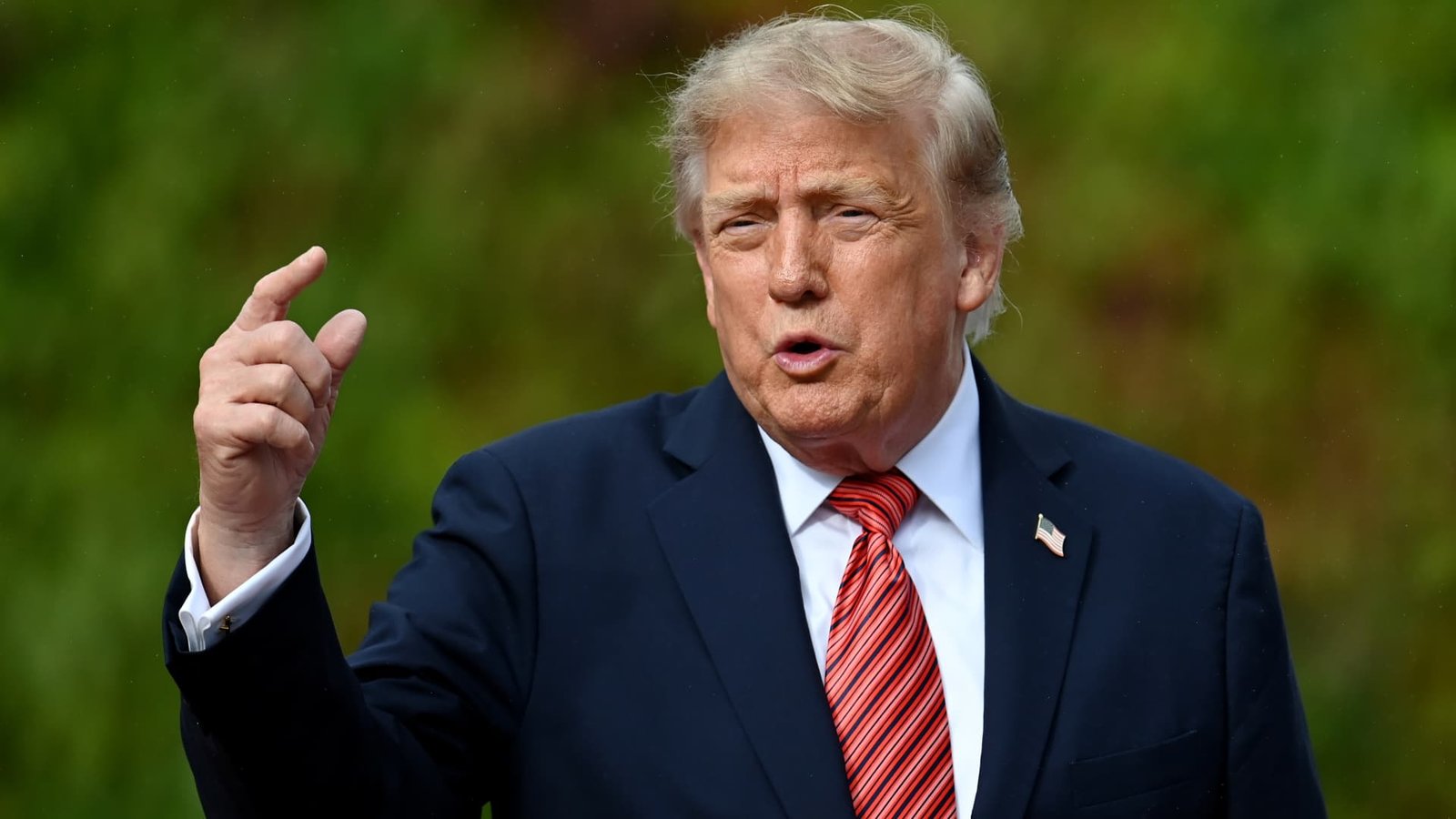 Trump discloses more than 1,100 July trades, including up to $25 million sales of Microsoft and Amazon