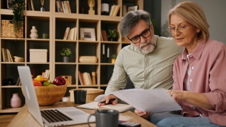 Should you move your outstanding debt to a balance transfer card? Here’s how to pay off credit card debt in 3 steps