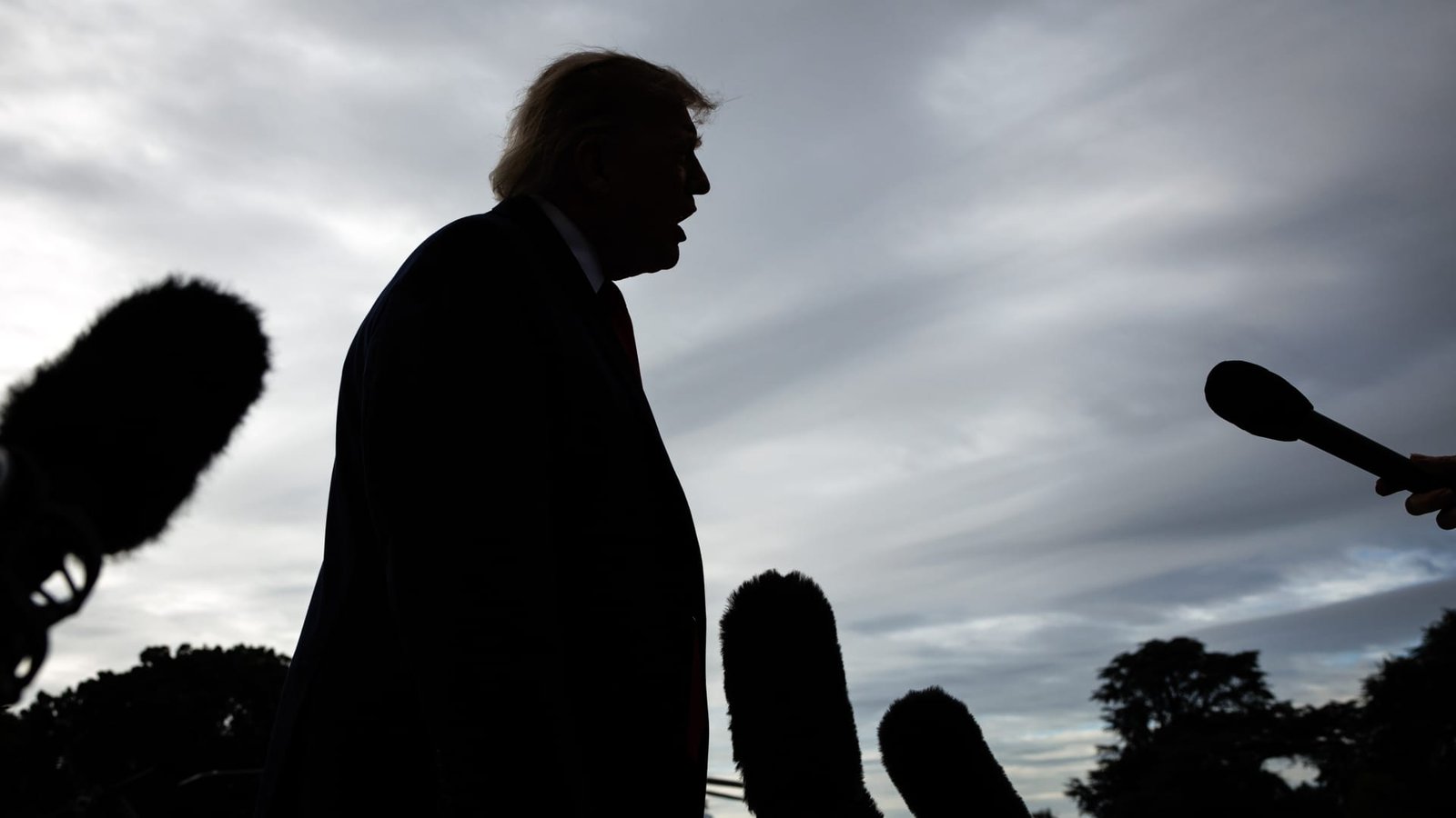 Taxpayer-funded Trump ads draw bipartisan scrutiny ahead of midterms