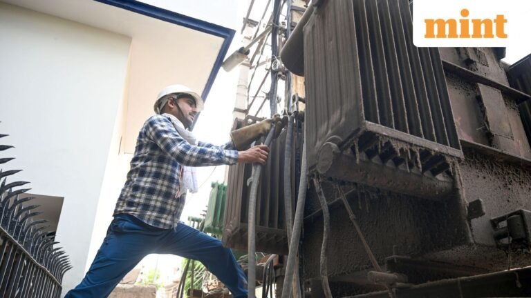 Low valuation, strong growth: Is this transformer stock charged up for success?