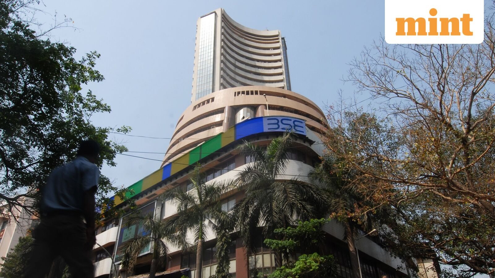 Pulse of the Street: US bond yields, interest rate jitters drag Indian equities lower