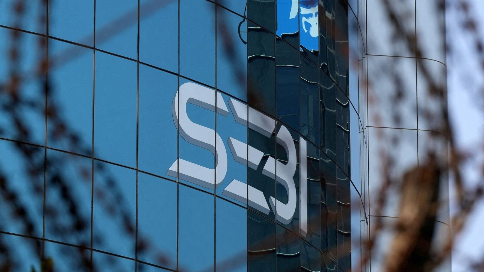 SEBI opens wider commodity derivatives market to foreign portfolio investors