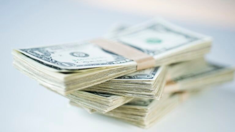 Here's what personal loan lenders look for when you apply