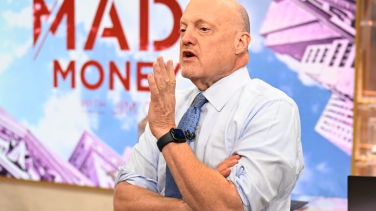 Jim Cramer says don't chase the AI rebound just yet. Here's what needs to happen first