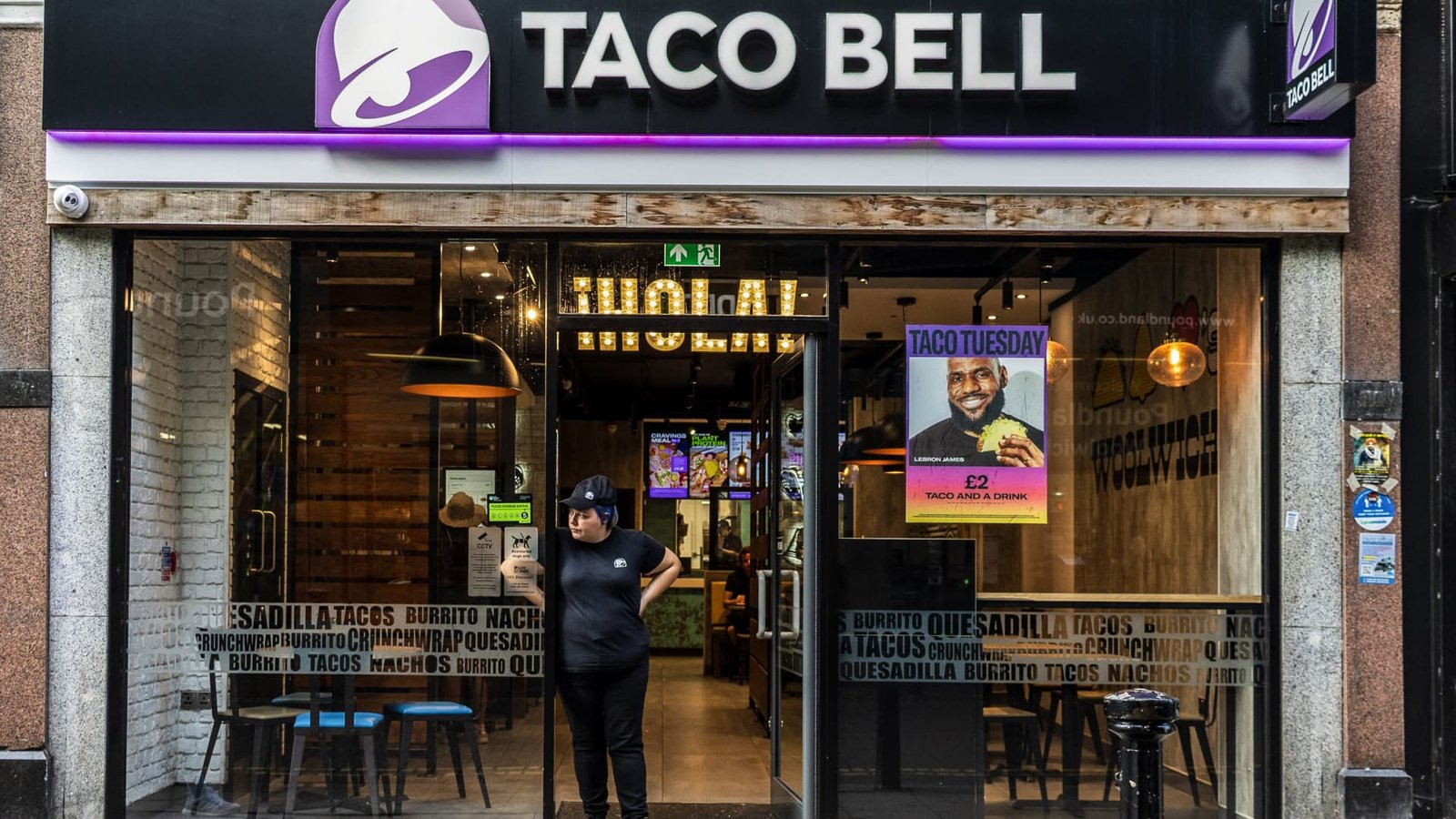 Pepsi renews contract with Taco Bell days after KFC switches to Coke in the U.S.