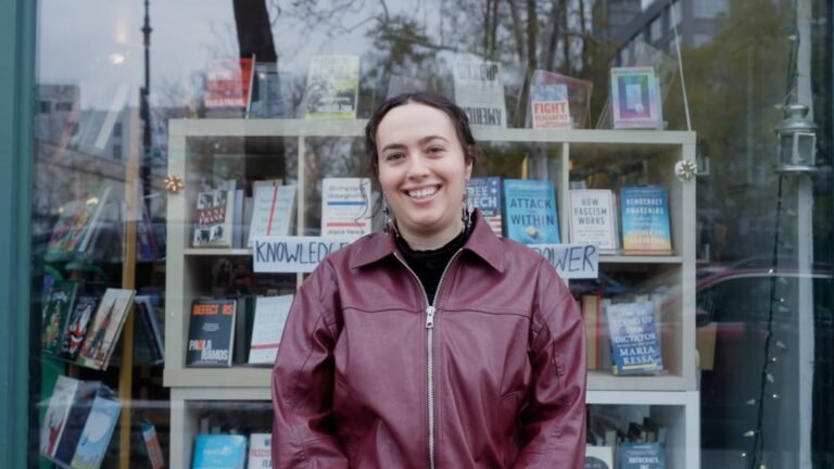 26-year-old works at a bookstore and lives on $53,000 a year in New York City