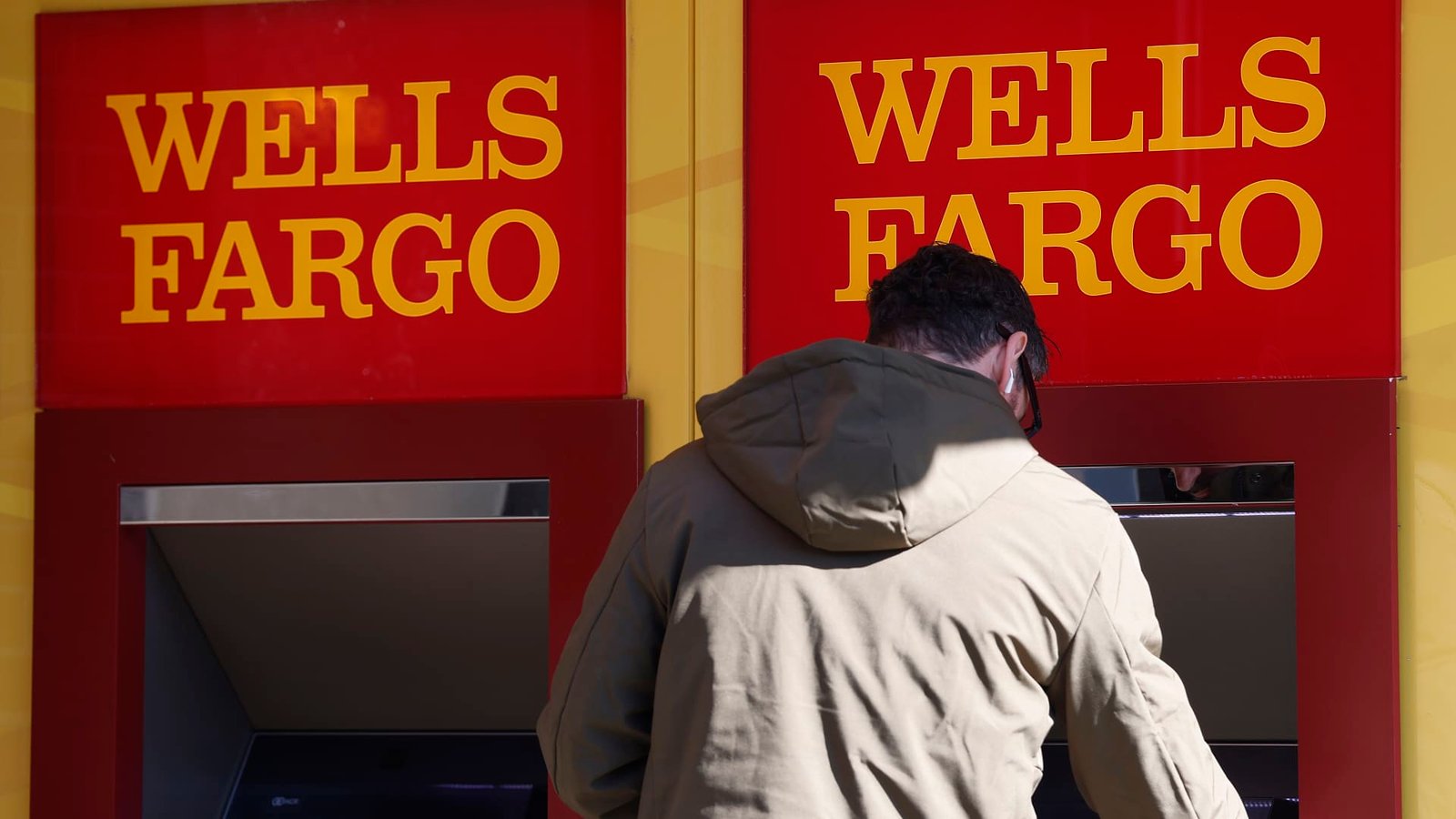 Wall Street sees buying opportunity in banks as shares tank ahead of earnings