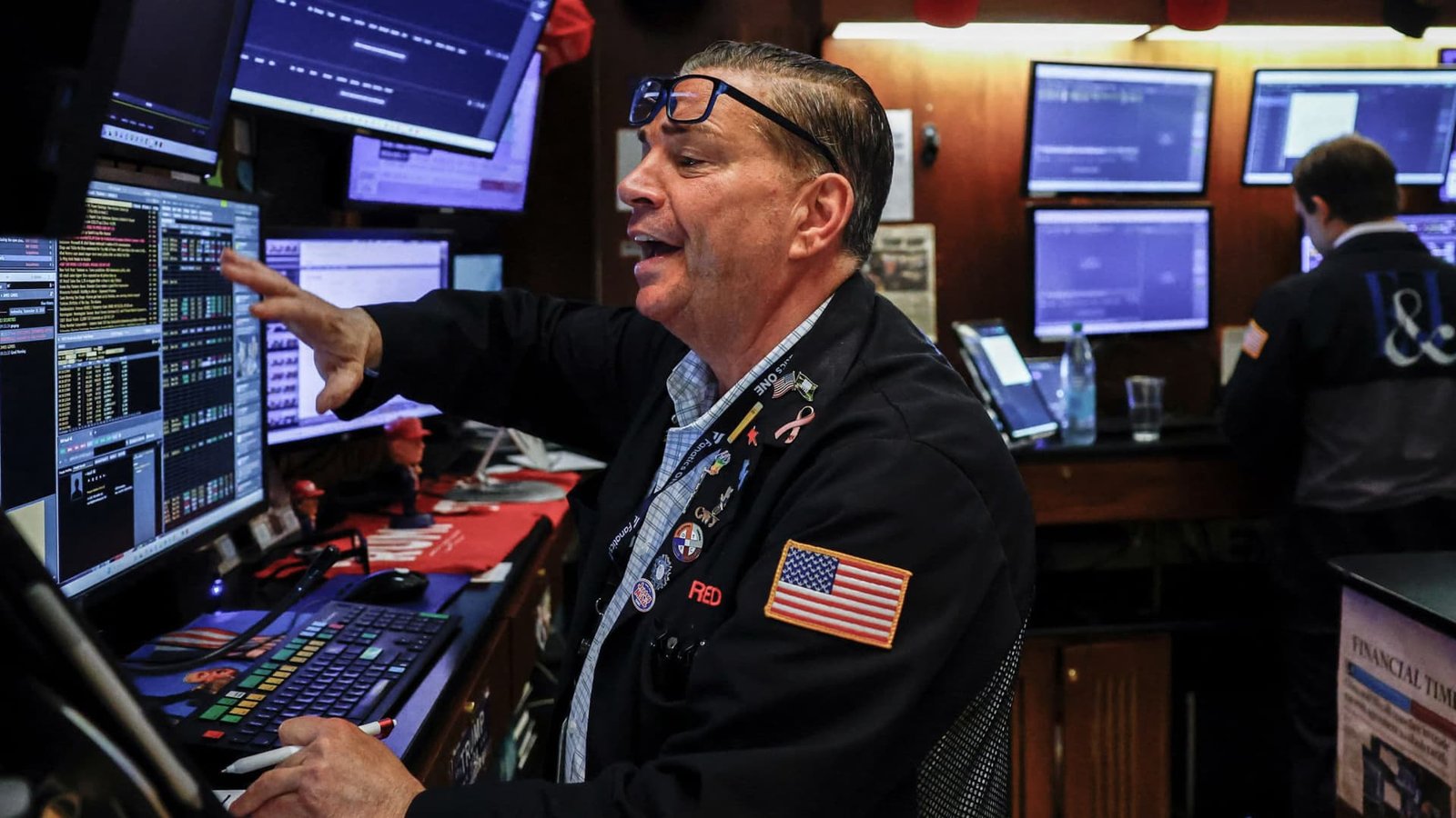 Treasury yields slide as investors flee to safety of bonds amid tech rout