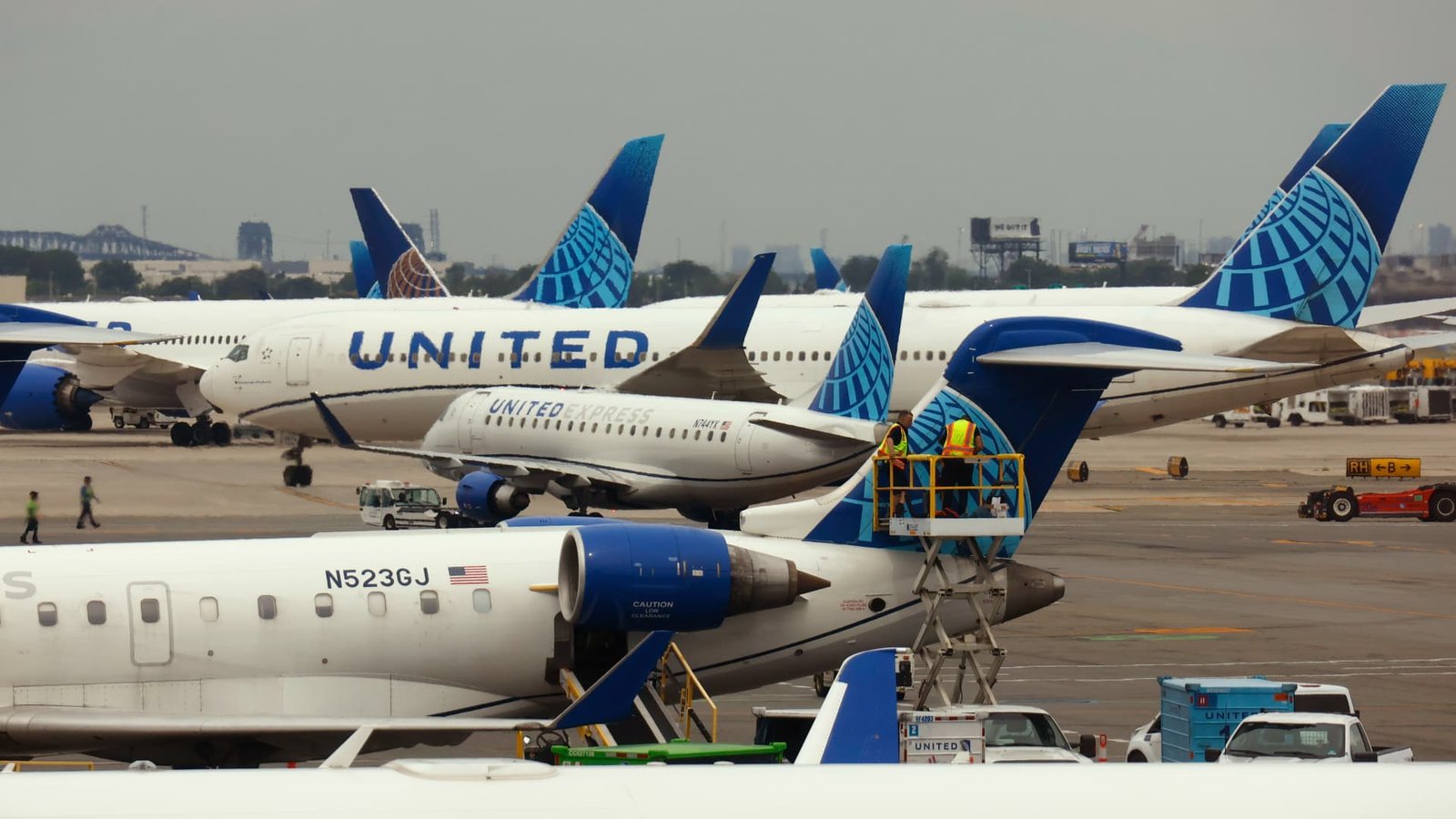 United Airlines is making it harder to reach its top frequent flyer status in 2027