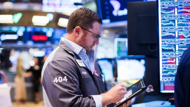 10-year Treasury yield hits highest level since 2002 as global bond rout gathers pace