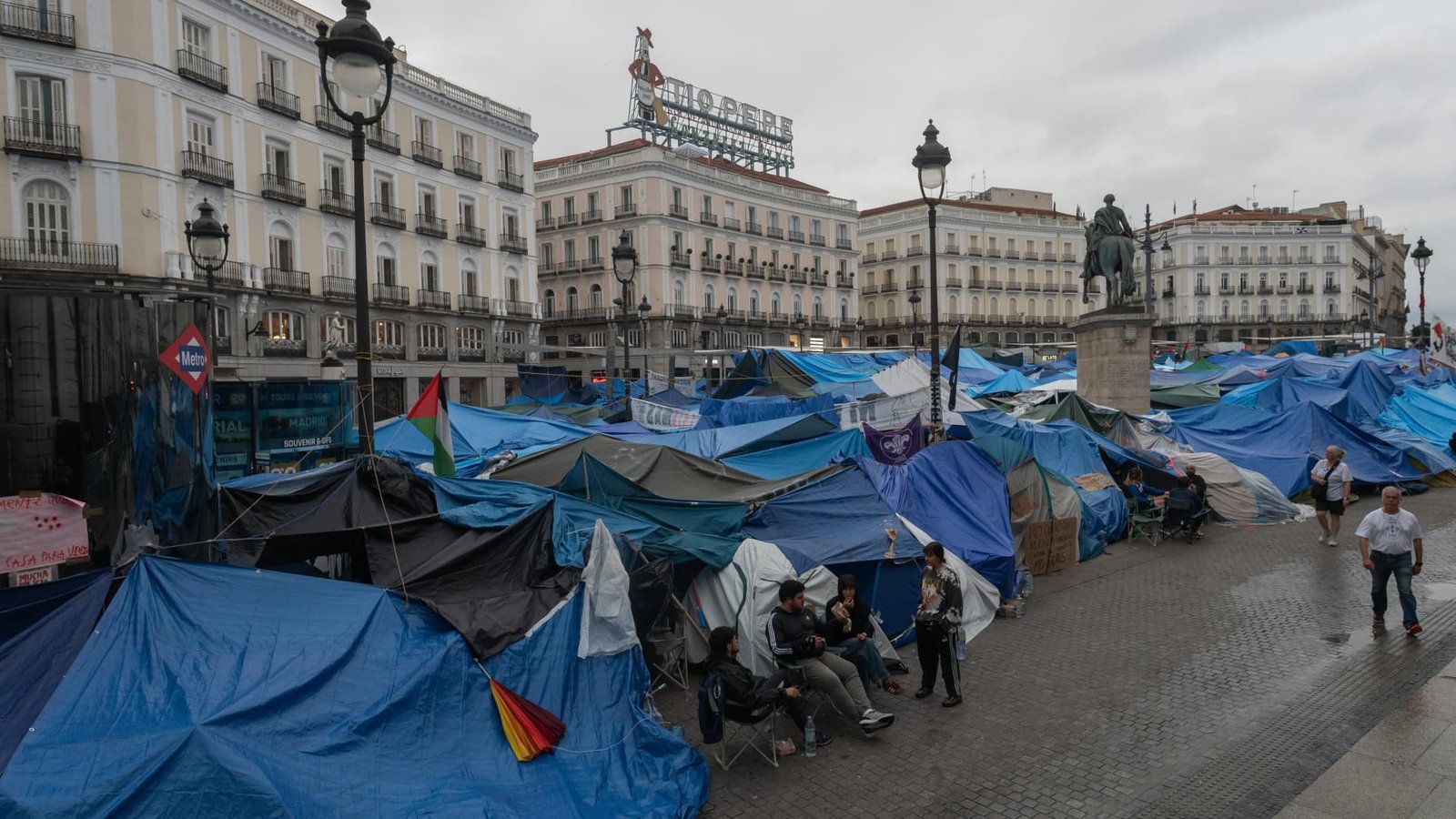 Spain's PM Sanchez calls snap election after housing crisis protests