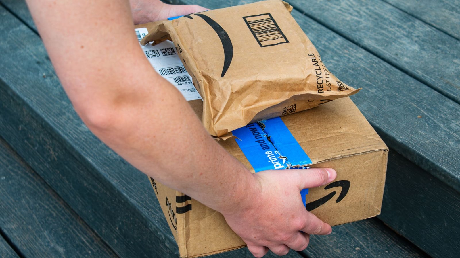 Amazon's October Big Deal Days sale is back, but don't check out yet. These cards earn rewards and offer 0% interest