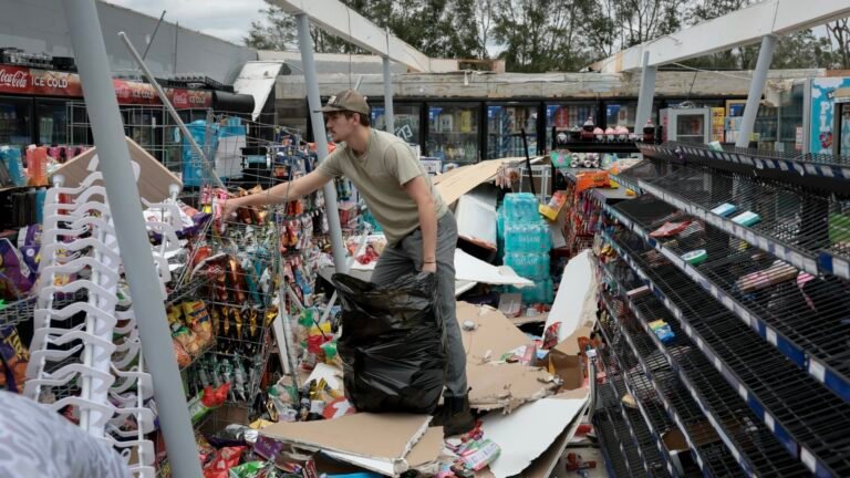 Some in Florida and Alabama without power as Isaias moves north to Appalachians and Mid-Atlantic
