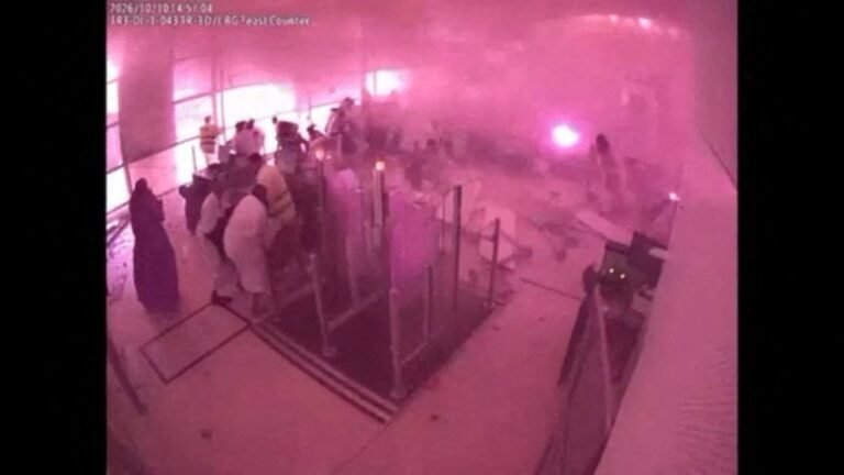 FAA warns U.S. airlines of safety risks over Saudi Arabia after attacks