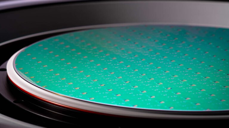 This semiconductor stock is not for the faint of heart. Here's why I see opportunity