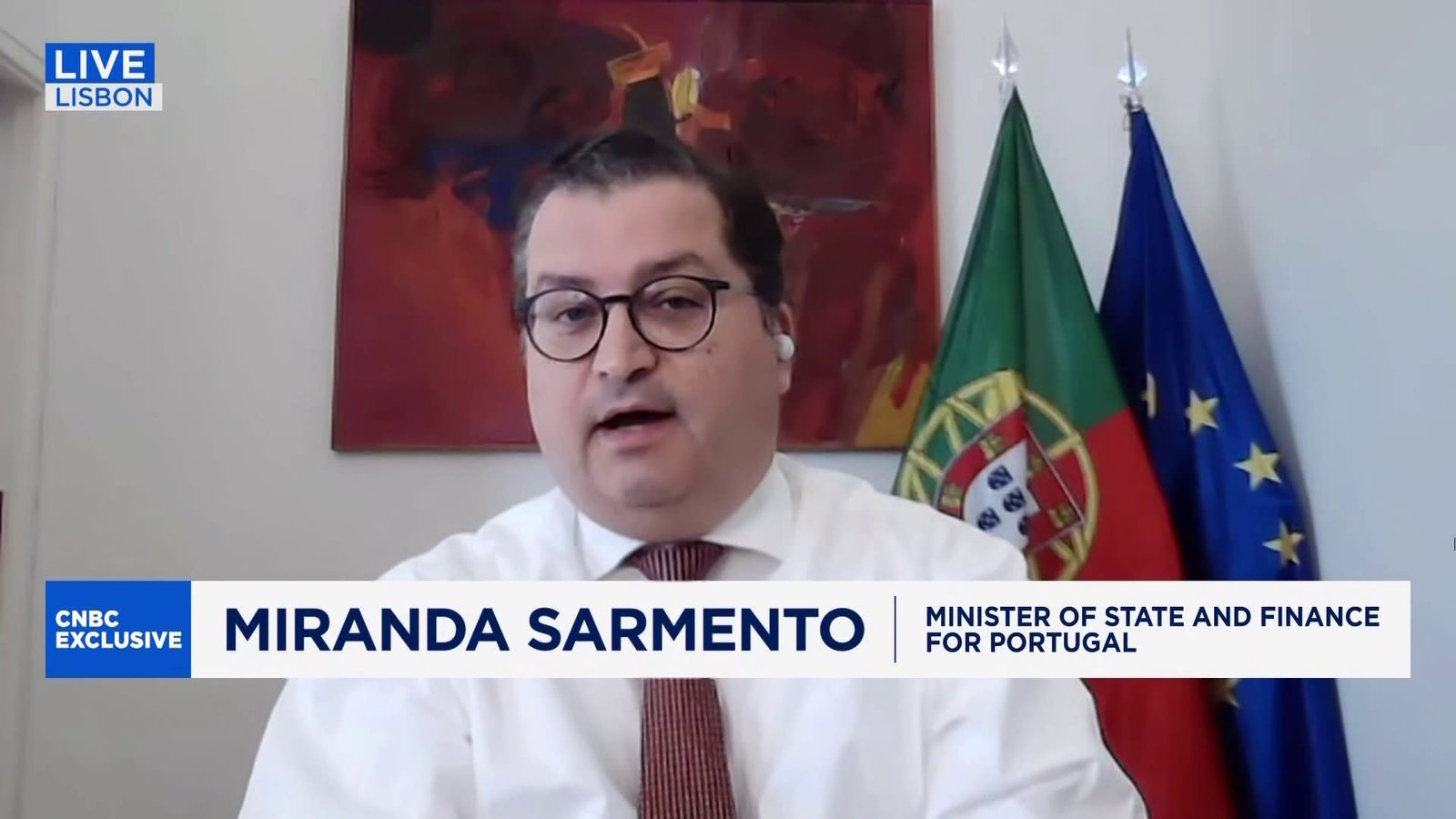 Portugal Fin Min: France shouldn't suffer same fiscal pain that we did