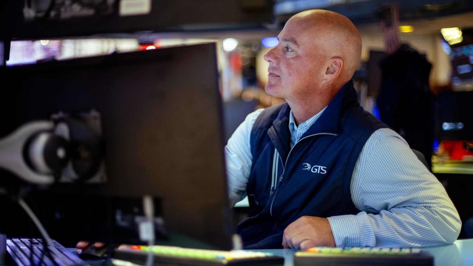 Stock futures rise as traders evaluate latest raft of earnings; SpaceX shares surge: Live updates