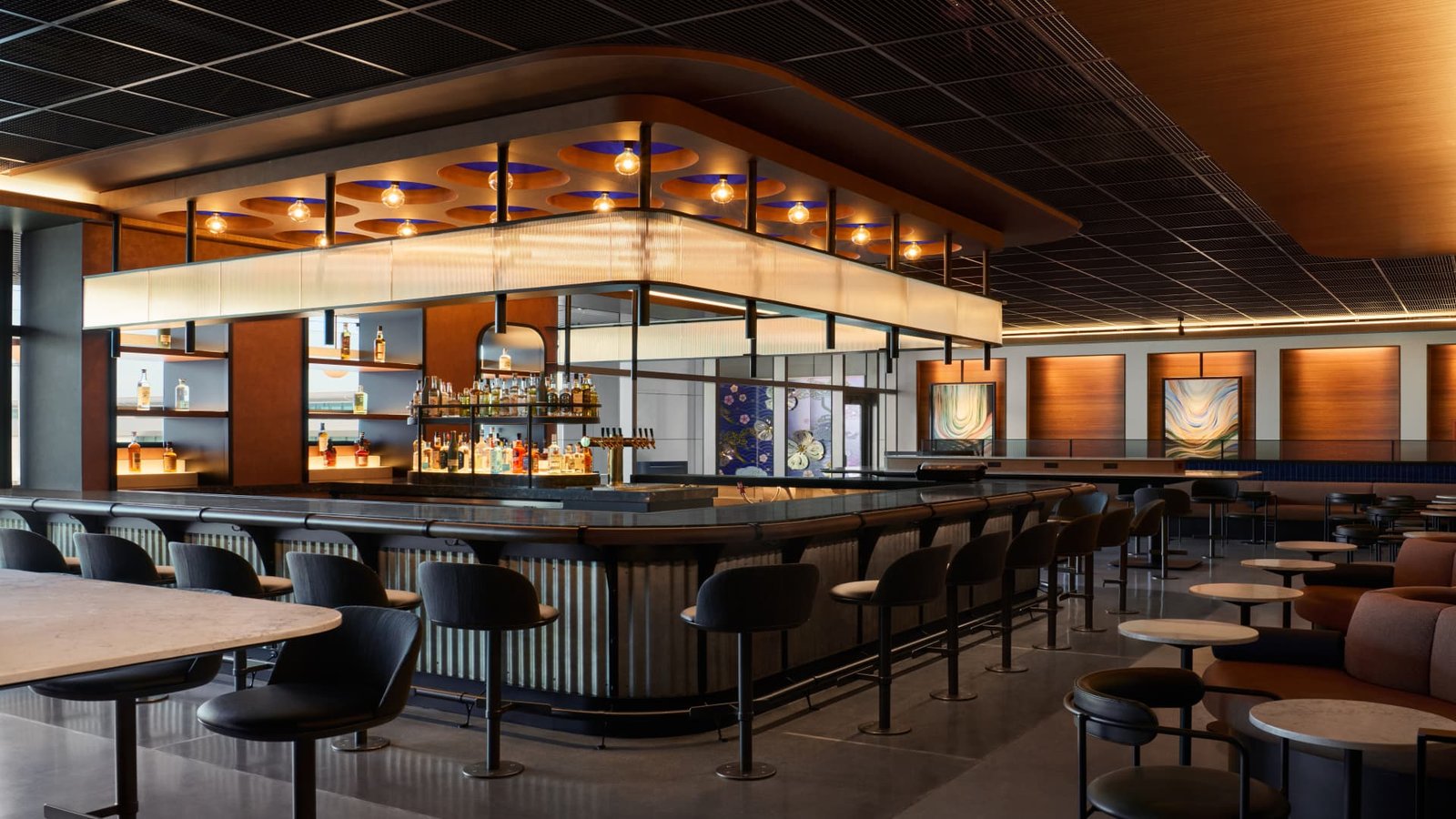 United Airlines set to open its biggest airport lounge in $2.6 billion overhaul at Houston hub