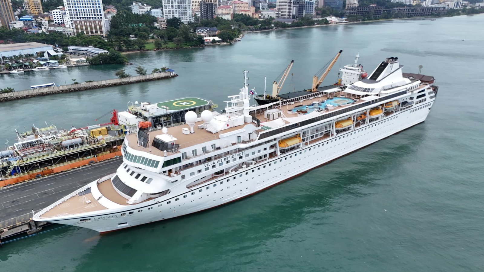 Luxury round-the-world cruise ends abruptly as fuel costs skyrocket