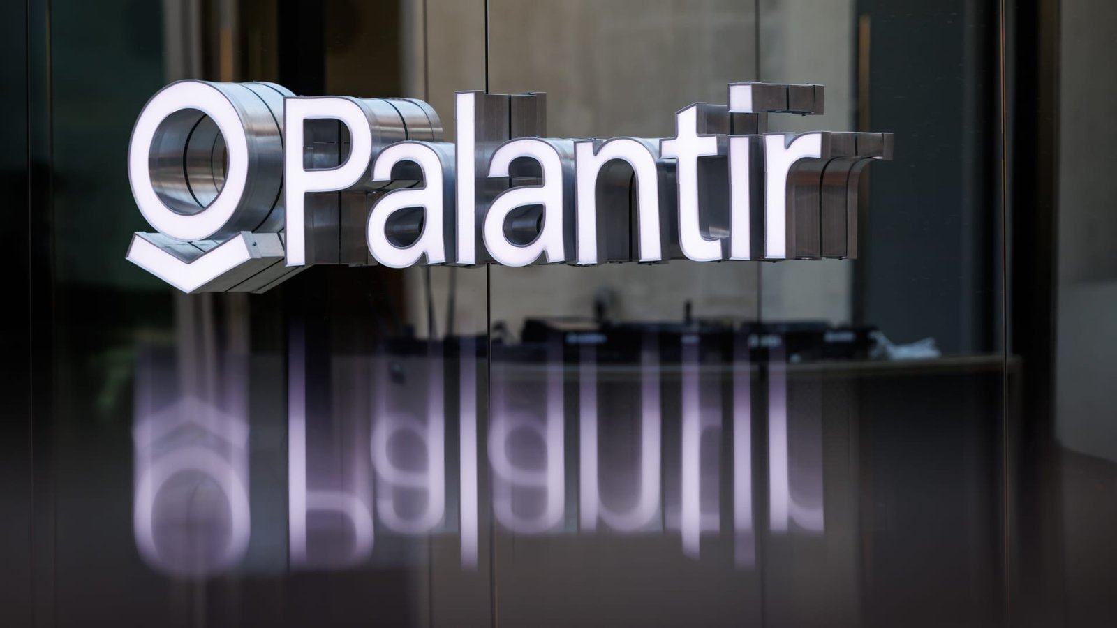JPMorgan says Palantir to rally more than 30%, names it a favorite stock