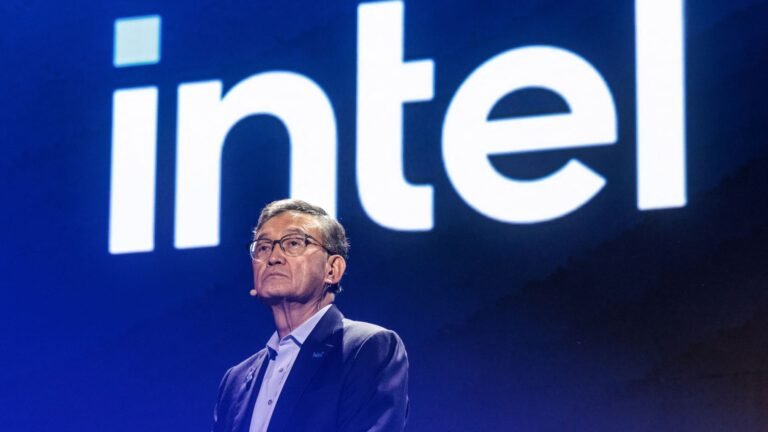 Intel issued weaker-than-expected guidance. Analysts are losing confidence in the stock